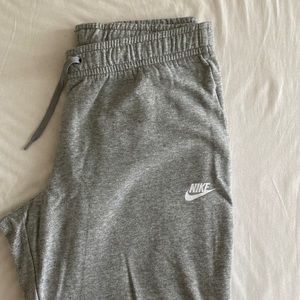 Nike women’s grey sweatpants